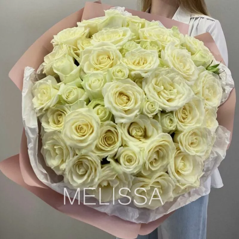 Букет &laquo;Моно из белых роз&raquo; (Россия)