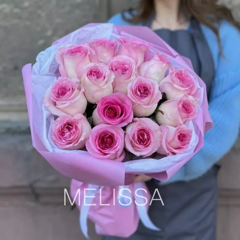 Букет &laquo;Розовые розы&raquo;
