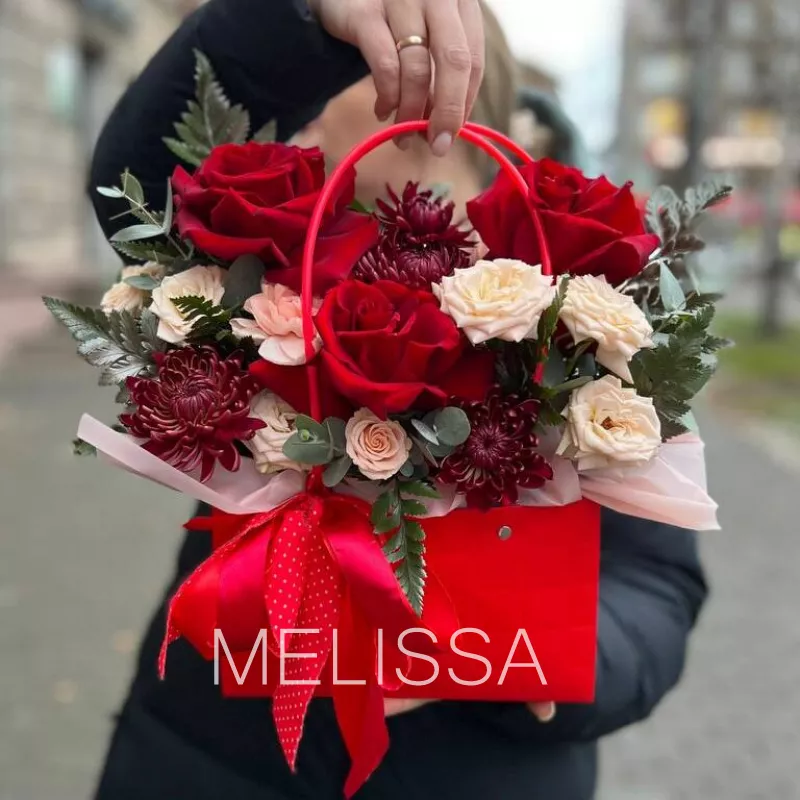 Композиция в сумочке &laquo;Алый закат&raquo;