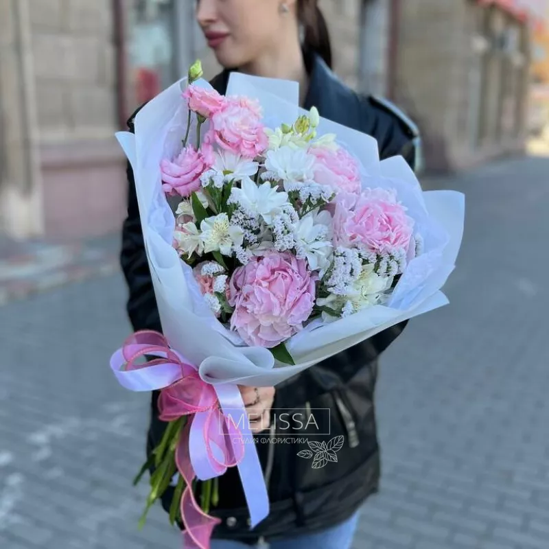 Букет &laquo;Белое розовое&raquo;