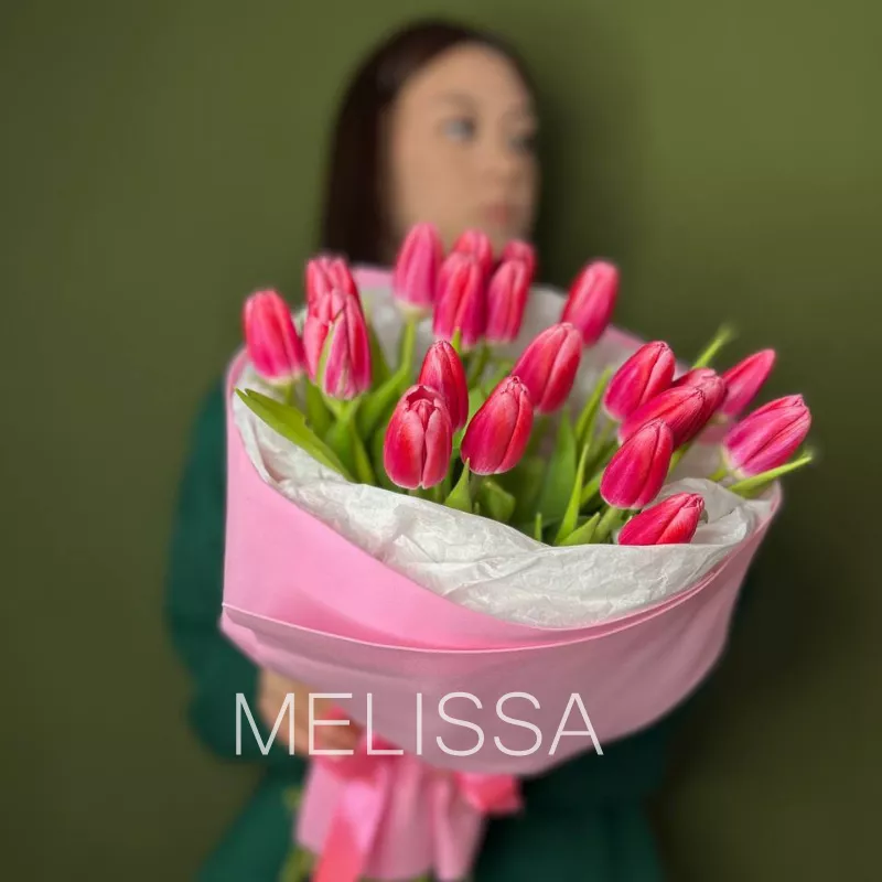 Розовые тюльпаны